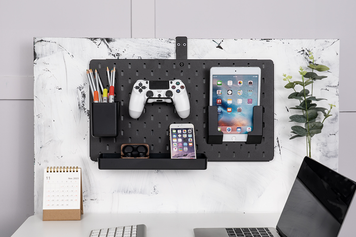 CLAMP-ON ORGANIZATION BOARD